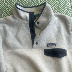 Woman’s large Patagonia jacket white